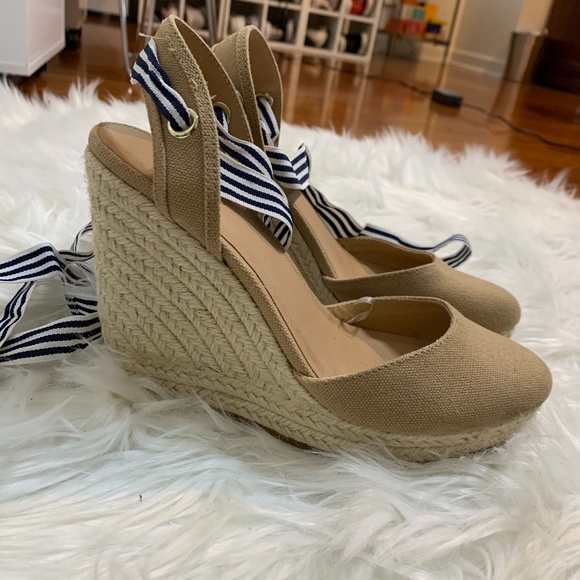 express lace-up wedge shoes - Picture 3 of 5